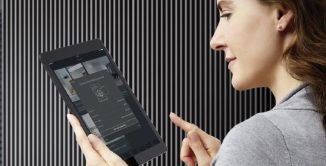 frau-tablet-smart-home